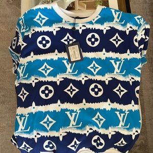 LV sweater
